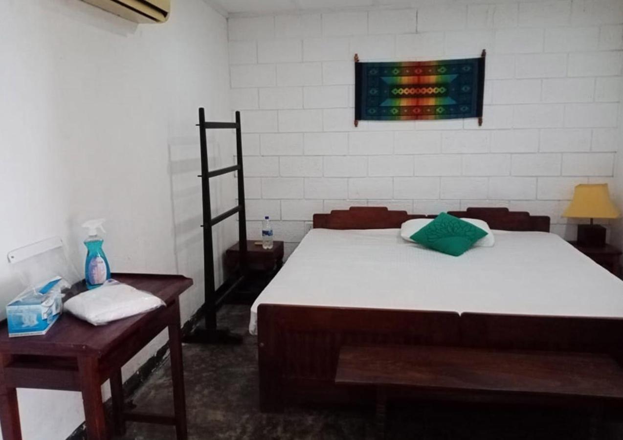 Village Headman'S Five Bedrooms Entire Bungalow Induruwa Exterior foto