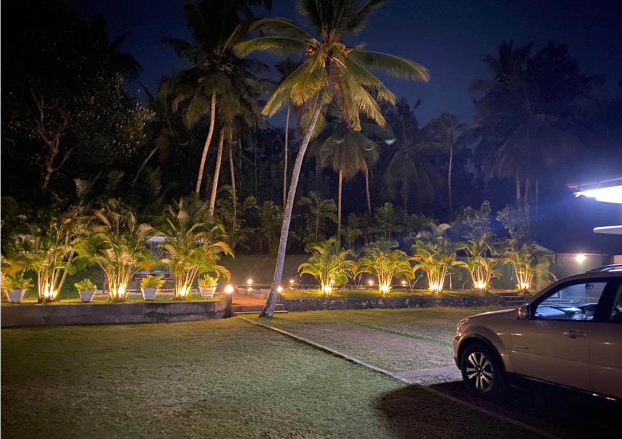 Village Headman'S Five Bedrooms Entire Bungalow Induruwa Exterior foto