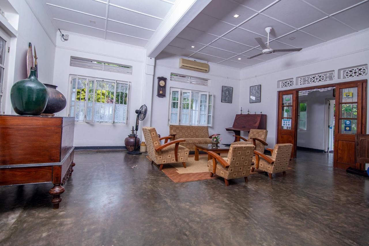 Village Headman'S Five Bedrooms Entire Bungalow Induruwa Exterior foto