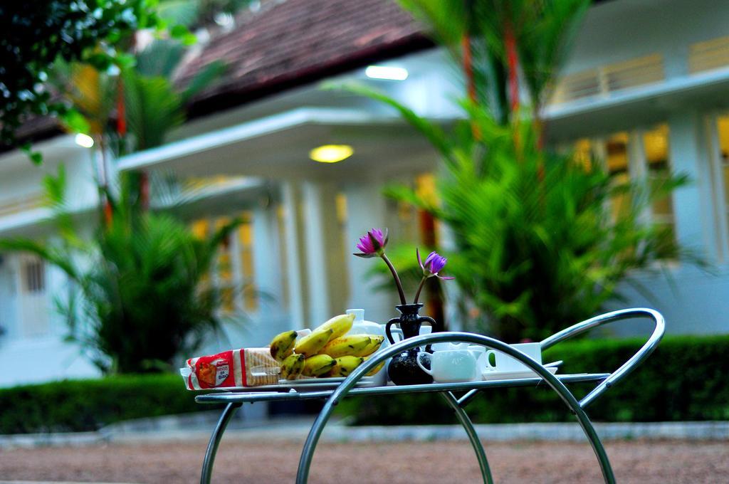 Village Headman'S Five Bedrooms Entire Bungalow Induruwa Exterior foto