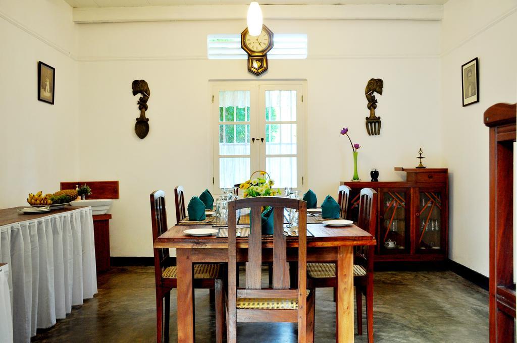 Village Headman'S Five Bedrooms Entire Bungalow Induruwa Exterior foto