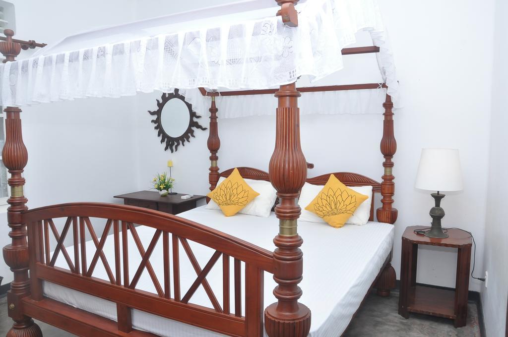 Village Headman'S Five Bedrooms Entire Bungalow Induruwa Exterior foto