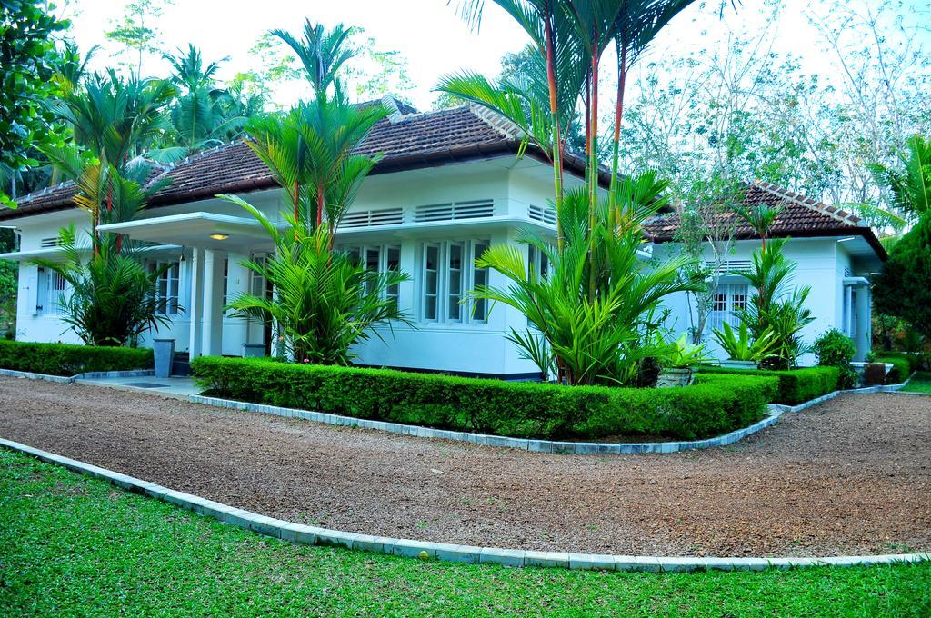 Village Headman'S Five Bedrooms Entire Bungalow Induruwa Exterior foto